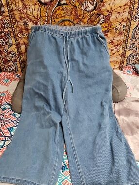 Women’s Wide Leg Blue Pull-On Jeans